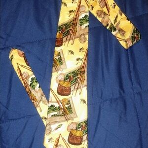 100% Silk Museum Artifacts Tie